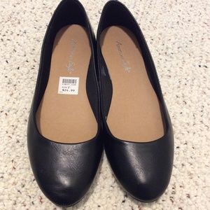 American Eagle Black Flats EUC